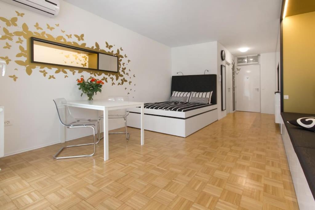 Gorgeous Central Flat With Garage Liubliana Exterior foto